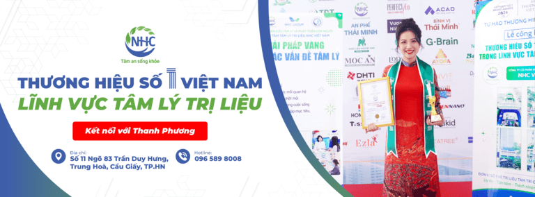 Giám đốc Trung tâm Tâm lý trị liệu NHC Việt Nam chi nhánh Trần Duy Hưng, Hà Nội tại lễ công bố Thương hiệu số 1 Việt Nam 